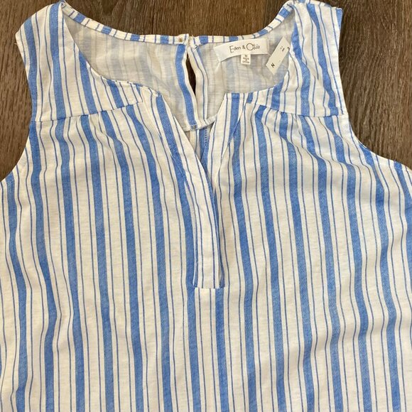 Eden & Olivia Blue & White Striped Sleeveless Button-Back Blouse - Size M NWT - Picture 2 of 6